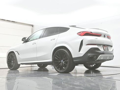 Used 2022 BMW X6 M50i w/ Executive Package AWD/4WD image 33