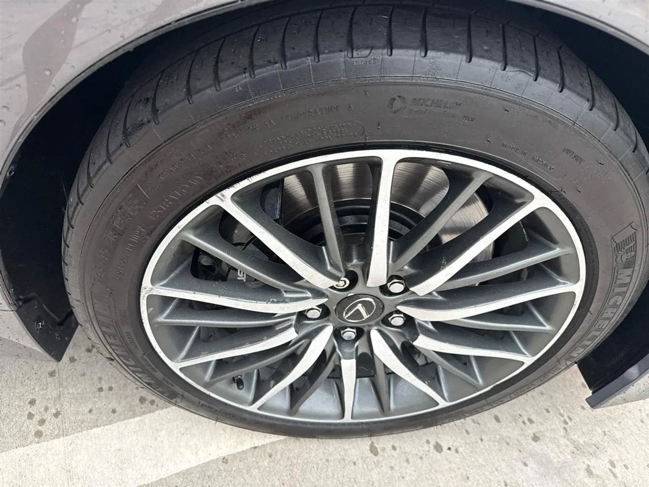 Used 2015 Lexus LS 460 w/ F Sport Package RWD image 19