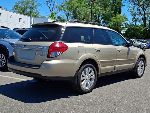 Used 2009 Subaru Outback 2.5i Limited AWD/4WD image 6