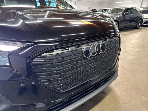 Used 2024 Audi Q4 e-tron Premium Plus w/ Premium Plus AWD/4WD image 31