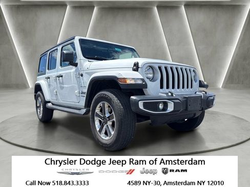 Used 2022 Jeep Wrangler Unlimited Sahara w/ Cold Weather Group AWD/4WD image 1