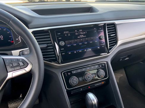 Used 2021 Volkswagen Atlas Cross Sport SEL Premium image 6