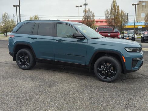 New 2026 Jeep Grand Cherokee Limited w/ Limited Altitude Package AWD/4WD image 1
