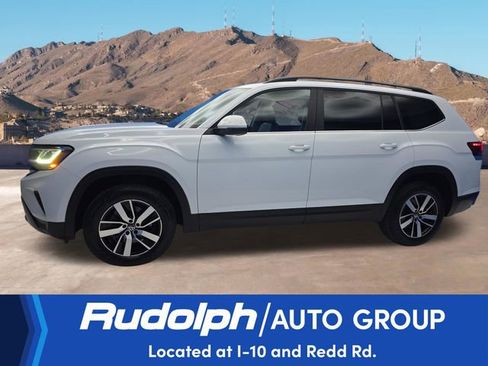 Used 2021 Volkswagen Atlas SE image 2