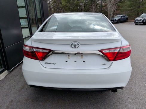 Used 2015 Toyota Camry SE image 8