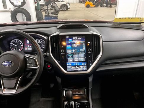 Used 2024 Subaru Ascent Limited w/ Technology Package image 19