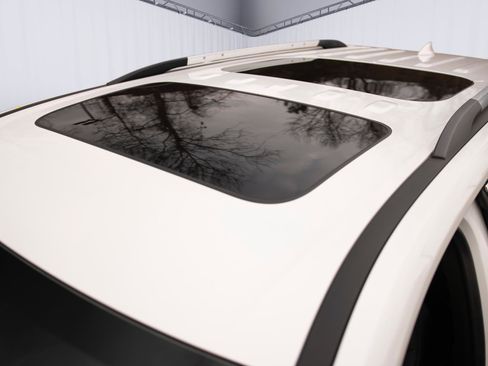 Used 2024 Chevrolet Traverse High Country image 27