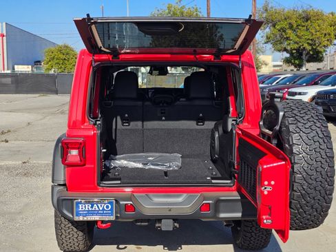 New 2026 Jeep Wrangler Unlimited Rubicon AWD/4WD image 7