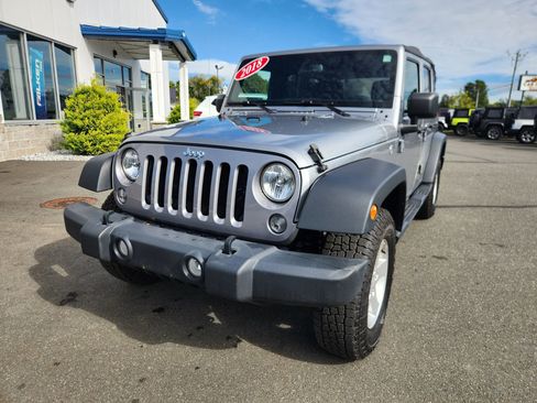 Used 2018 Jeep Wrangler Unlimited Sport S image 4