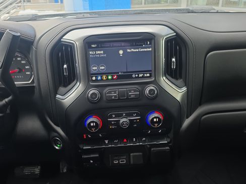 Used 2022 Chevrolet Silverado 2500 LTZ w/ Snow Plow Prep/Camper Package image 28