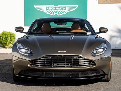 Used 2017 Aston Martin DB11 V12 RWD image 7