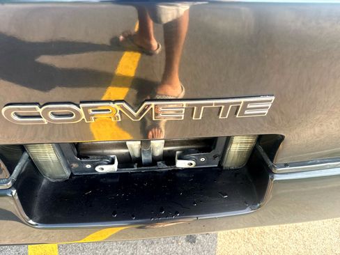 Used 1990 Chevrolet Corvette 2dr Coupe Hatchback image 27