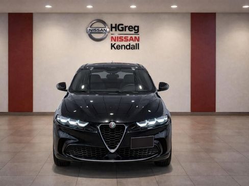 Used 2024 Alfa Romeo Tonale Ti w/ Premium Interior Package AWD/4WD image 5
