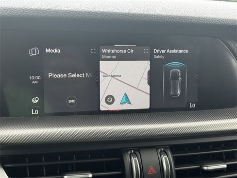 Used 2022 Alfa Romeo Stelvio Veloce image 29