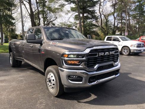 New 2026 RAM 3500 Tradesman w/ Chrome Appearance Group AWD/4WD image 7