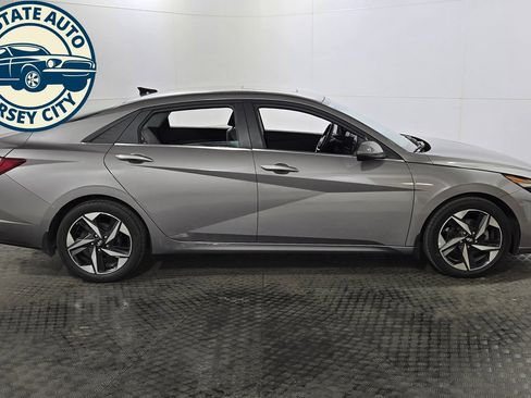 Used 2023 Hyundai Elantra Limited FWD image 8
