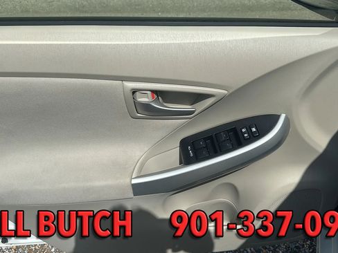 Used 2015 Toyota Prius Two FWD image 9