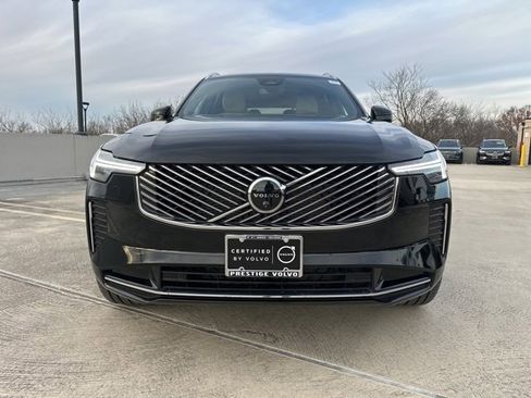 Certified 2025 Volvo XC90 B5 Plus image 2