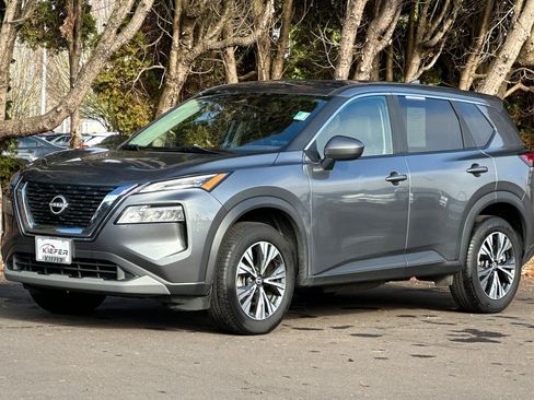 Used 2023 Nissan Rogue SV image 8