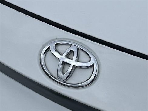 Used 2022 Toyota Corolla SE image 10