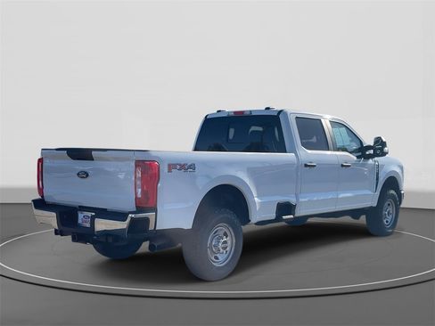 Used 2023 Ford F350 XL w/ FX4 Off-Road Package image 5