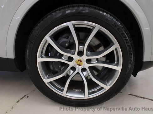 Used 2021 Porsche Cayenne Coupe AWD/4WD image 47