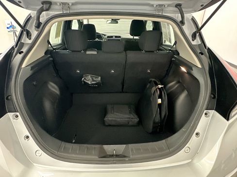 Used 2024 Nissan Leaf S image 29