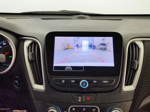 Used 2024 Chevrolet Malibu LT image 25