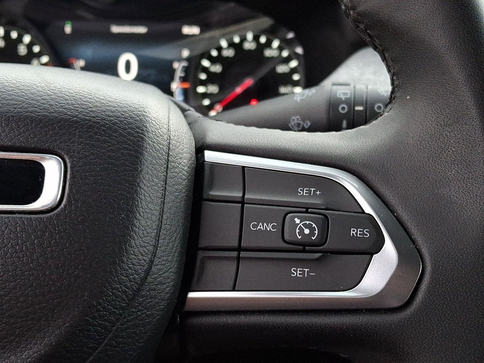 Used 2024 Jeep Compass Latitude AWD/4WD image 22