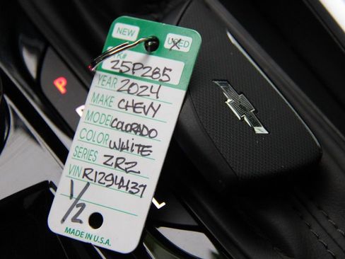 Certified 2024 Chevrolet Colorado ZR2 w/ Safety Package image 36