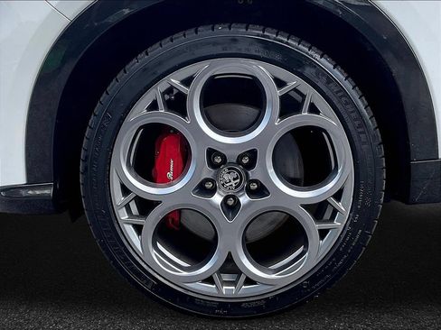 Used 2024 Alfa Romeo Tonale Veloce AWD/4WD image 21