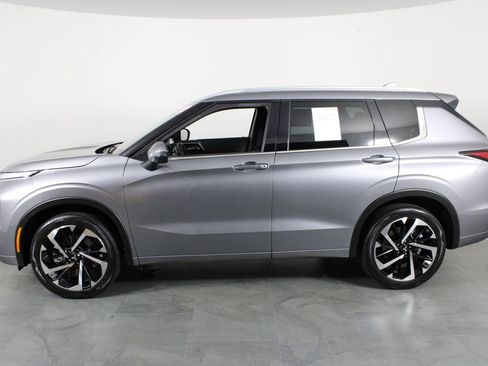 Used 2022 Mitsubishi Outlander SEL image 11