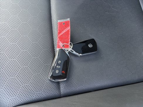 Used 2023 Volkswagen ID.4 Pro S image 31