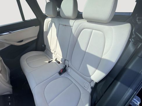 Used 2017 BMW X1 xDrive28i AWD/4WD image 30