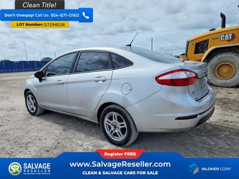 Used 2017 Ford Fiesta SE FWD image 3
