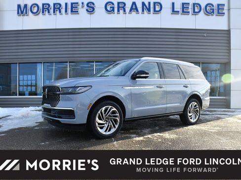 New 2025 Lincoln Navigator Reserve image 1