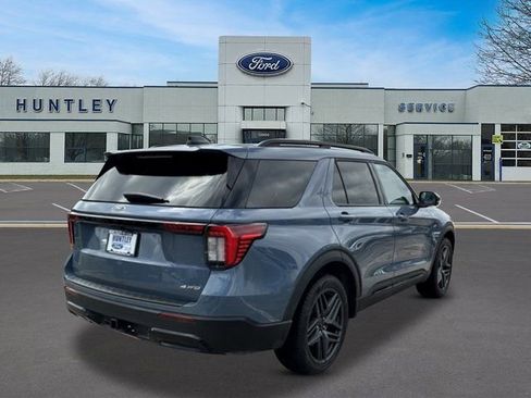 Used 2025 Ford Explorer ST-Line w/ Premium Package AWD/4WD image 4