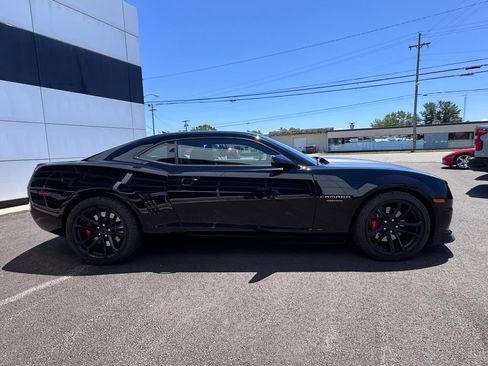 Used 2013 Chevrolet Camaro SS w/ SS Performance Package RWD image 9