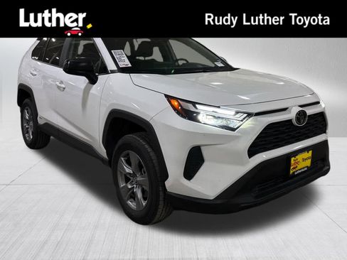 Certified 2025 Toyota RAV4 LE image 1