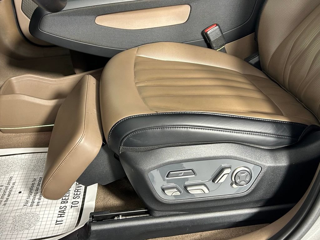 Used 2024 Kia EV9 GT-Line AWD/4WD image 35