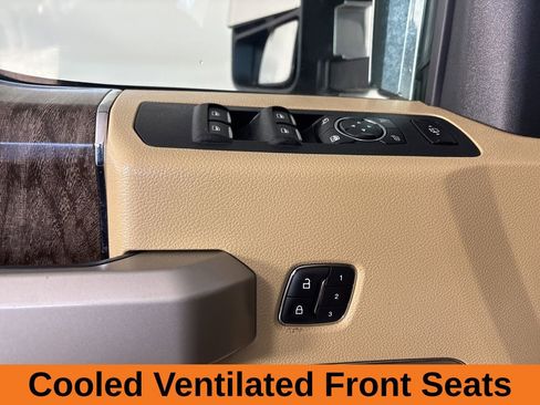 Used 2019 Ford F250 Lariat w/ Lariat Value Package image 12