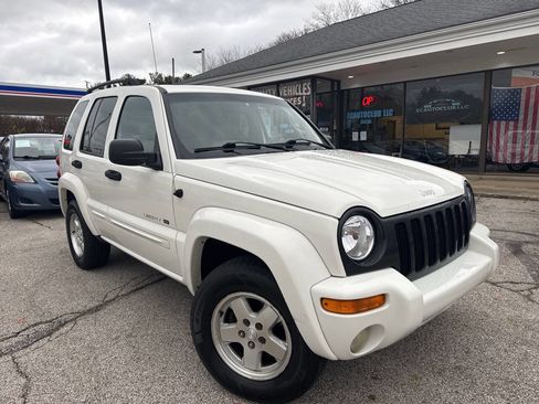 Used 2003 Jeep Liberty Limited image 3