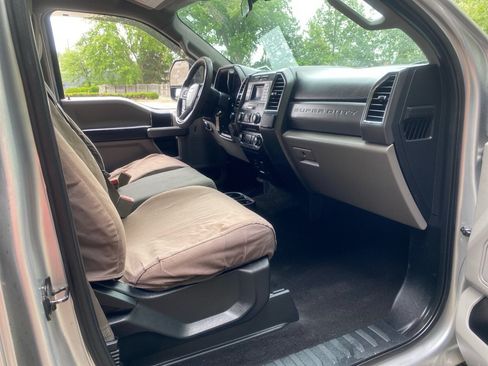 Used 2018 Ford F250 XLT w/ Snow Plow Prep Package AWD/4WD image 20