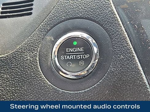 Used 2017 Ford Explorer XLT w/ Equipment Group 202A AWD/4WD image 9