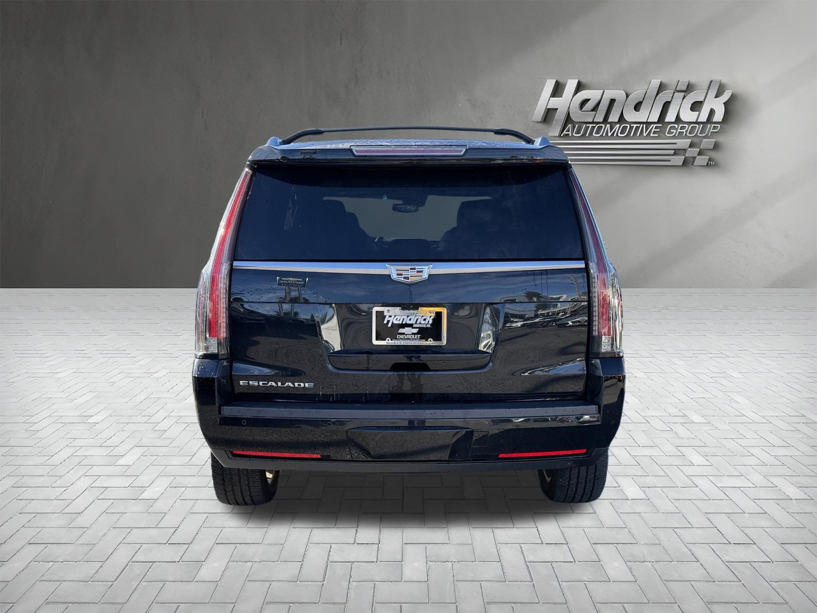 Used 2020 Cadillac Escalade Platinum RWD image 10