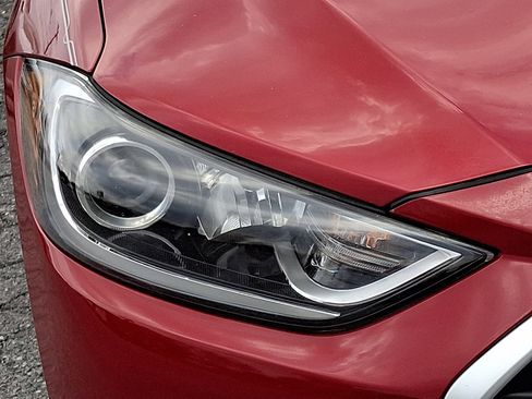 Used 2017 Hyundai Elantra SE w/ SE A/T Tech Package 03 image 9