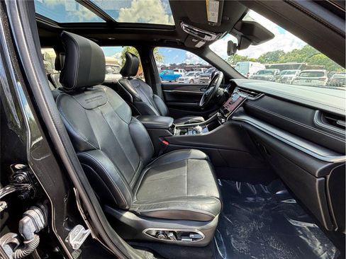 Used 2021 Jeep Grand Cherokee L Overland w/ Luxury Tech Group IV image 50