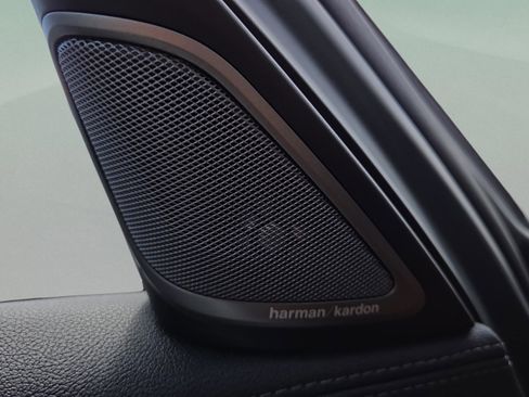 Used 2020 BMW 745e xDrive image 41