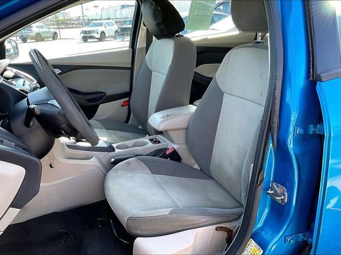 Used 2013 Ford Focus SE FWD image 30