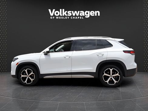 Used 2025 Volkswagen Tiguan SE w/ Panoramic Sunroof Package AWD/4WD image 5